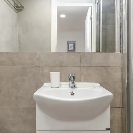 Guestready - Minimalist In Downtown * Lisbona