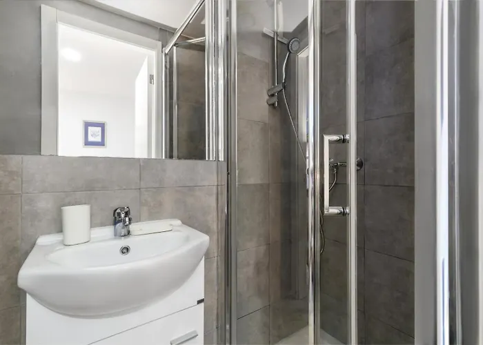 Guestready - Minimalist In Downtown Lägenhet