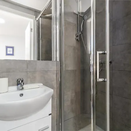 Guestready - Minimalist In Downtown Apartment